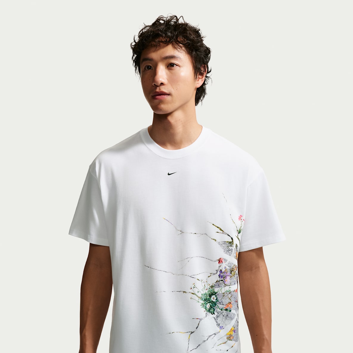Mens White Tops and T-Shirts. Nike JP